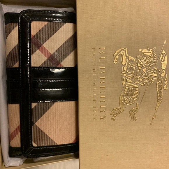 Burberry Wallet - Picture 2 of 8